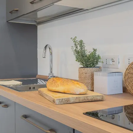 Appartement Isola Felice Grandate By Rent *