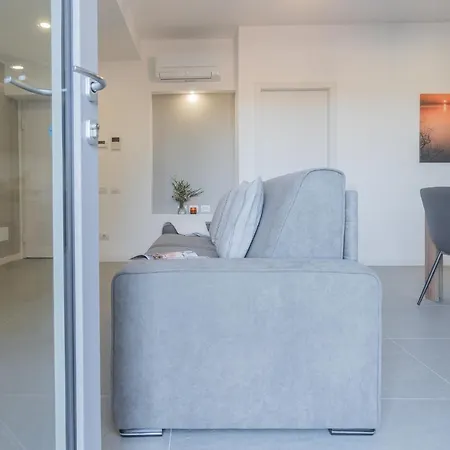 Lejlighed Isola Felice Grandate By Rent Como