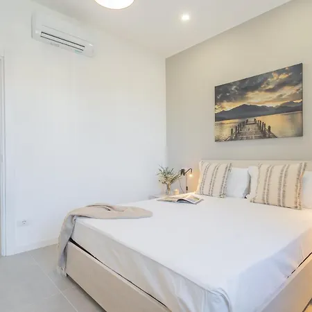 Isola Felice Grandate By Rent Como