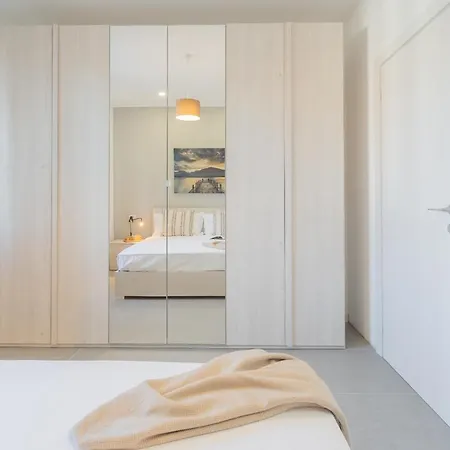 Apartment Isola Felice Grandate By Rent *