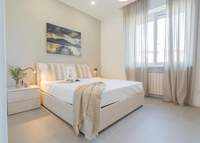 Isola Felice Grandate By Rent