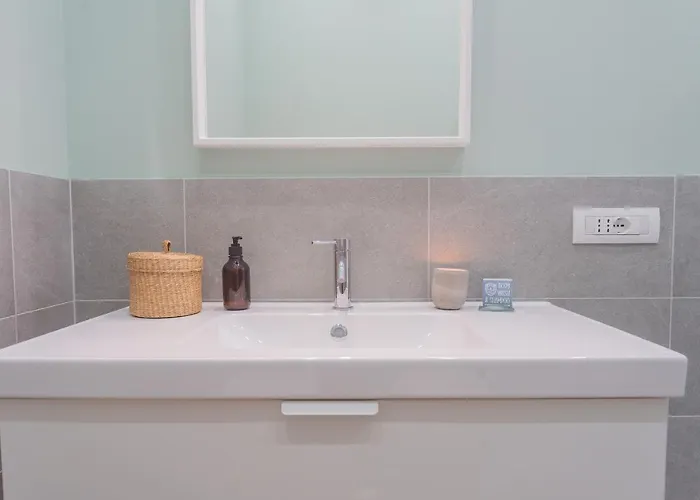 Isola Felice Grandate By Rent דירה